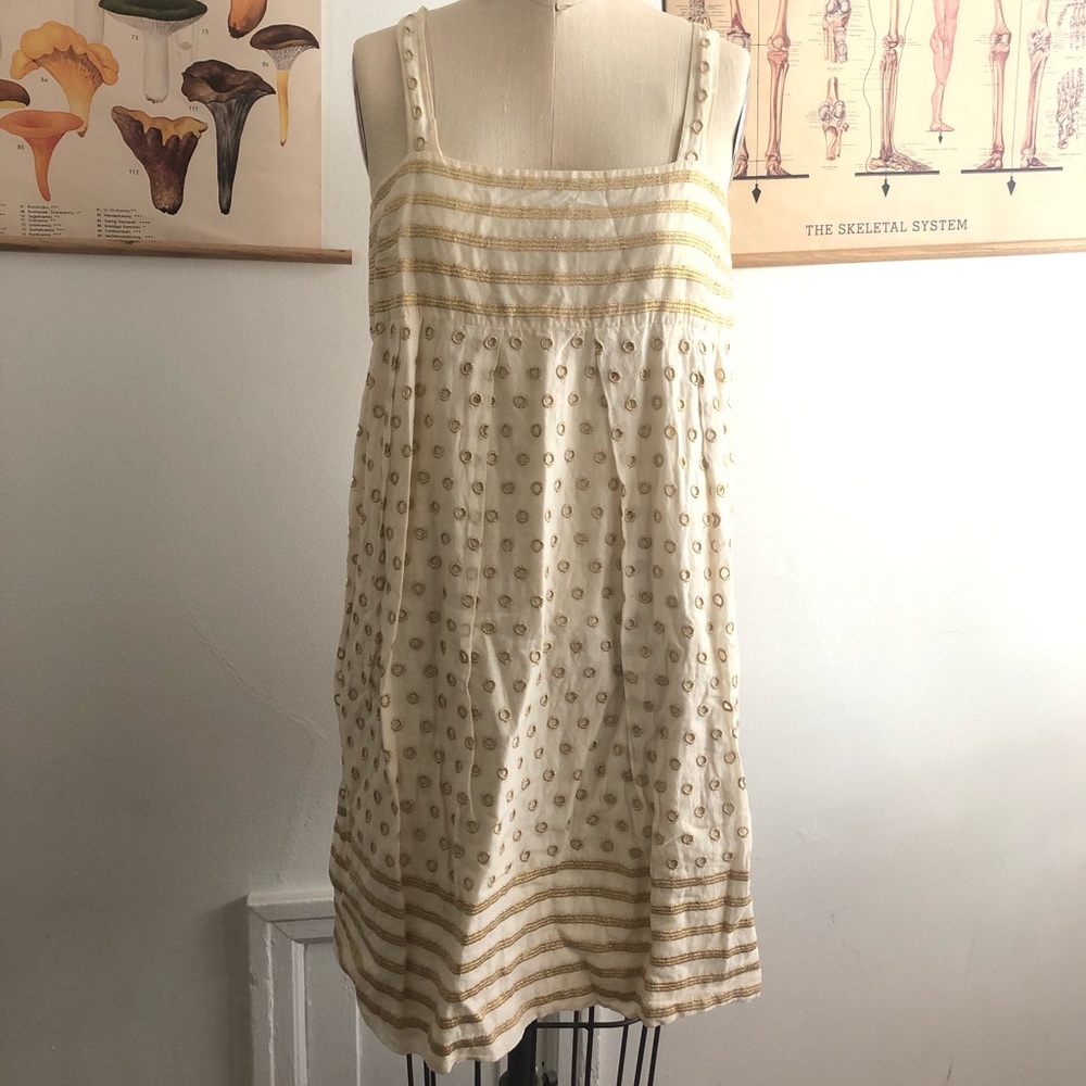 Diane von Furstenberg Dress with seamless pockets.